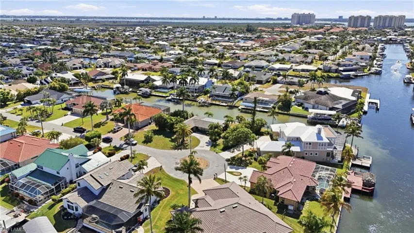 1230 Sw 53rd Ter, Cape Coral, Florida 33914