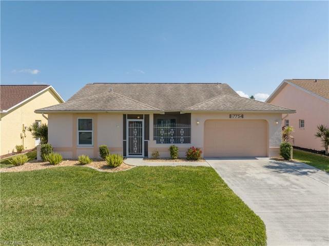 17754  Dracena  CIR, North Fort Myers, FL 33917