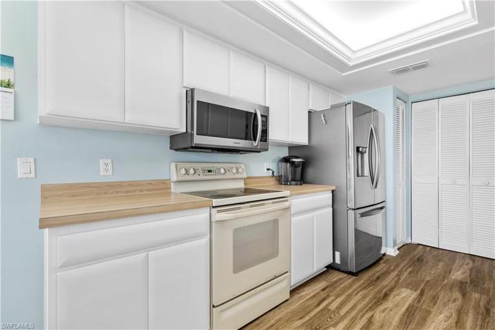 17754  Dracena  CIR, North Fort Myers, FL 33917