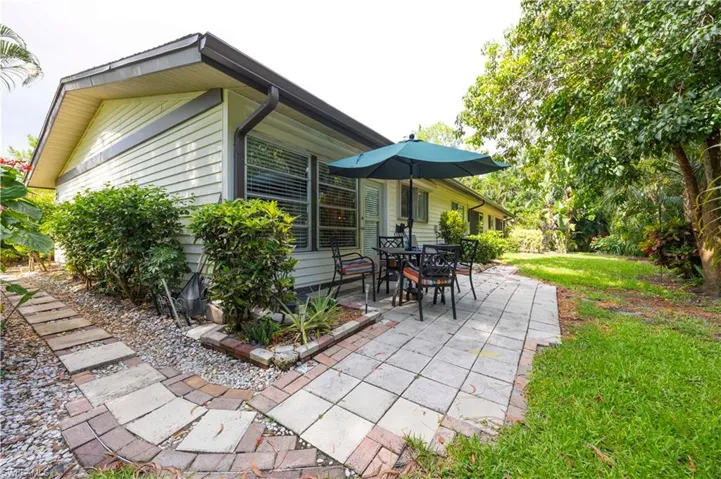 1001 Pine Isle Ln 1001, Naples, Florida 34112