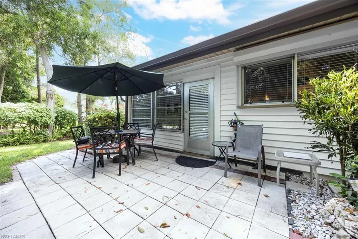 1001 Pine Isle Ln 1001, Naples, Florida 34112