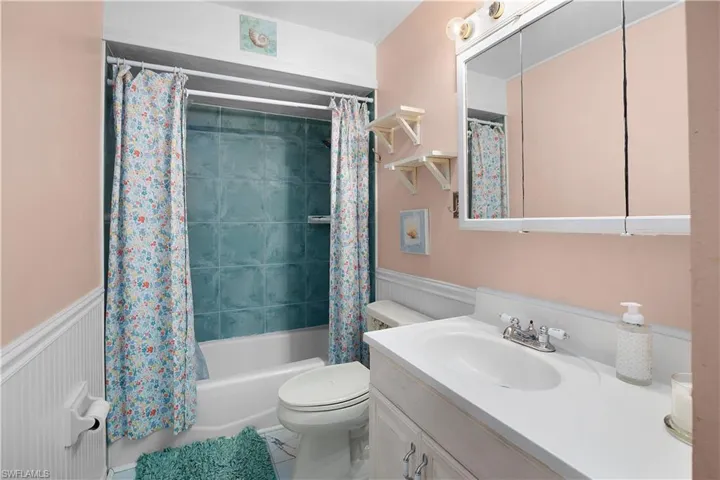 1001 Pine Isle Ln 1001, Naples, Florida 34112