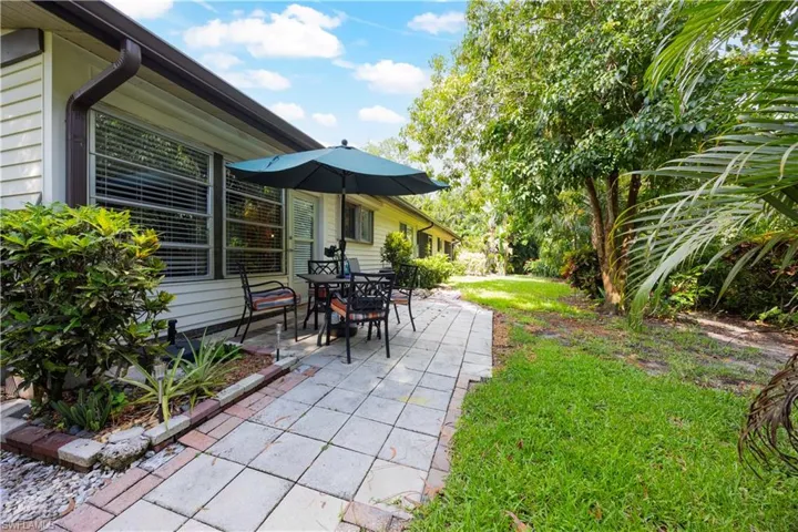 1001 Pine Isle Ln 1001, Naples, Florida 34112