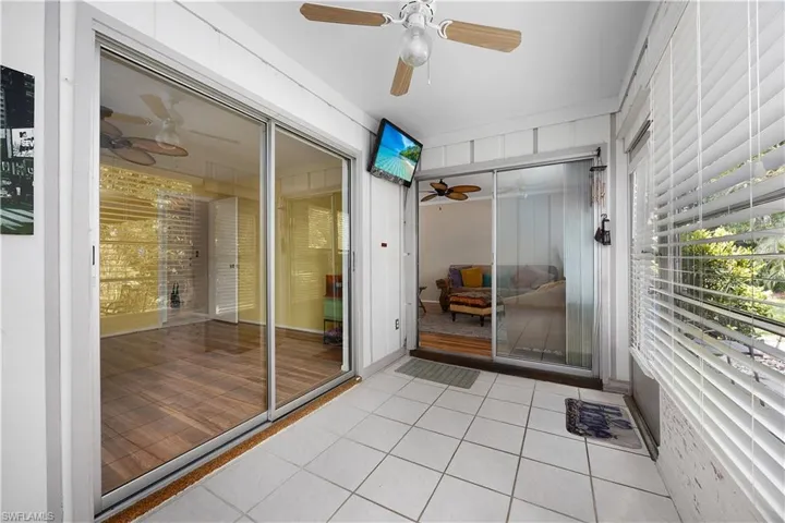 1001 Pine Isle Ln 1001, Naples, Florida 34112