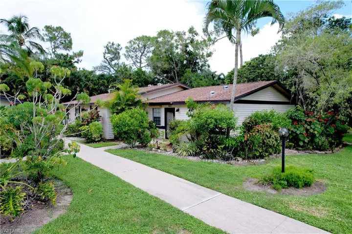 1001 Pine Isle Ln 1001, Naples, Florida 34112