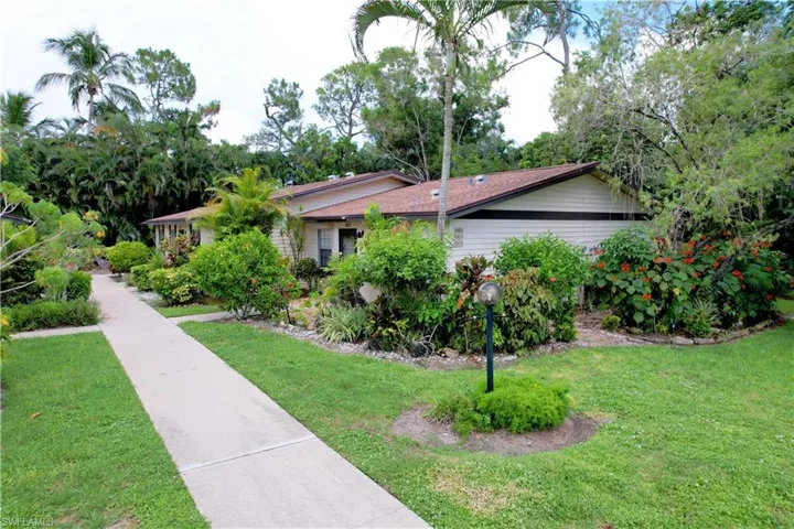 1001 Pine Isle Ln 1001, Naples, Florida 34112