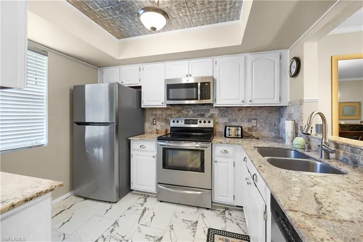 1001 Pine Isle Ln 1001, Naples, Florida 34112