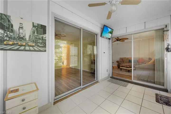1001 Pine Isle Ln 1001, Naples, Florida 34112