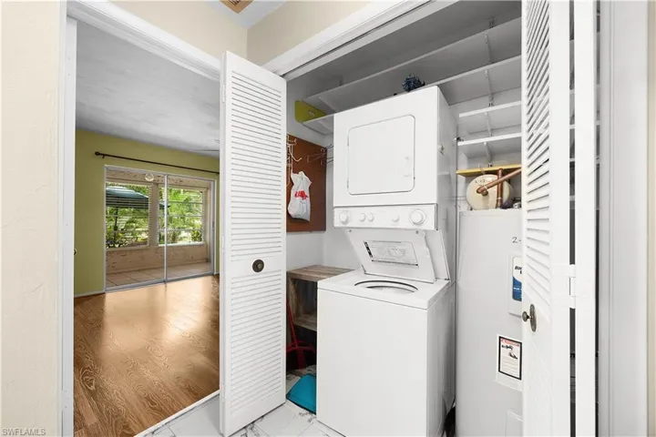 1001 Pine Isle Ln 1001, Naples, Florida 34112