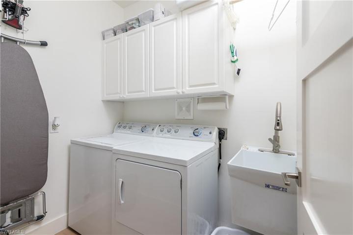 Laundry Room with sink