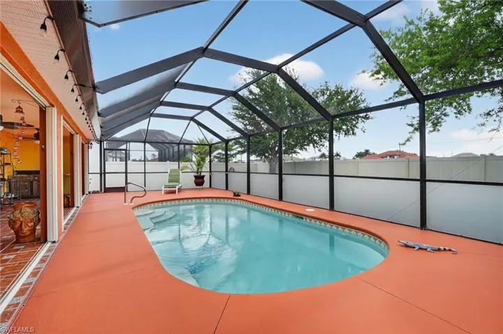 1223 40th Pl, Cape Coral, Florida 33993