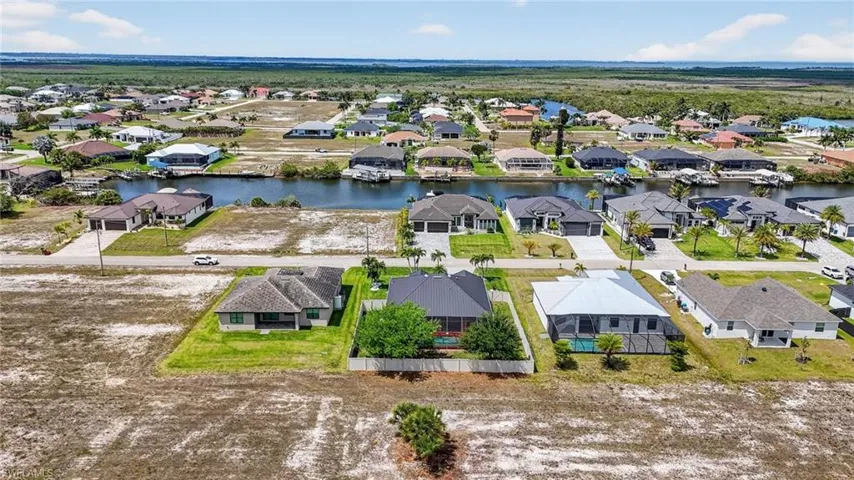 1223 40th Pl, Cape Coral, Florida 33993