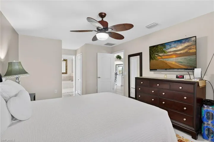 1223 40th Pl, Cape Coral, Florida 33993