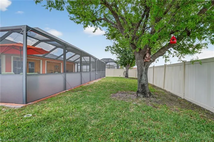 1223 40th Pl, Cape Coral, Florida 33993