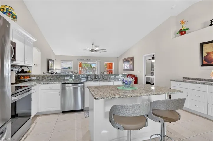 1223 40th Pl, Cape Coral, Florida 33993
