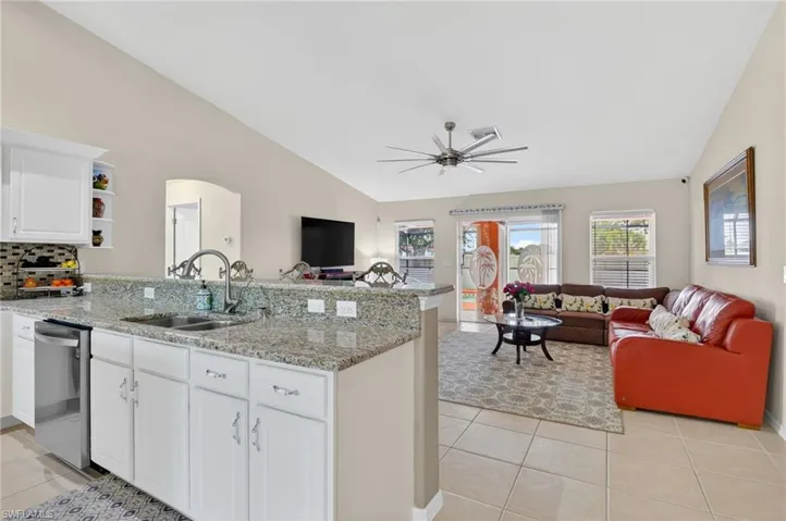 1223 40th Pl, Cape Coral, Florida 33993