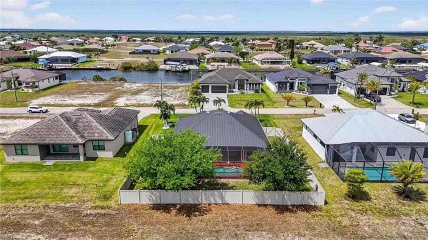 1223 40th Pl, Cape Coral, Florida 33993