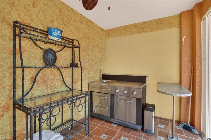 1223 40th Pl, Cape Coral, Florida 33993