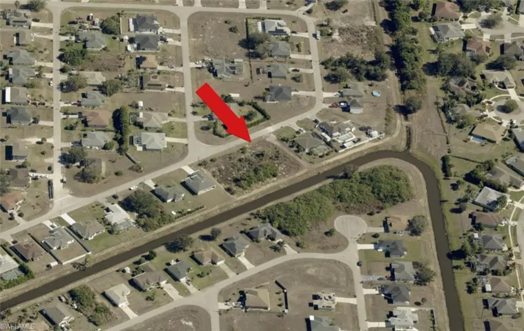 1005  Cedartree  AVE, Lehigh Acres, FL 33971