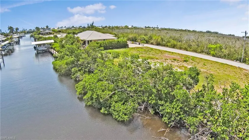 2807 Cussell Dr, St. James City, Florida 33956