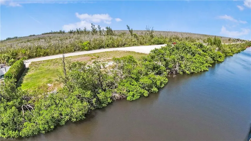 2807 Cussell Dr, St. James City, Florida 33956