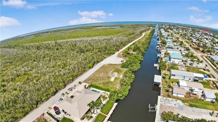 2807 Cussell Dr, St. James City, Florida 33956
