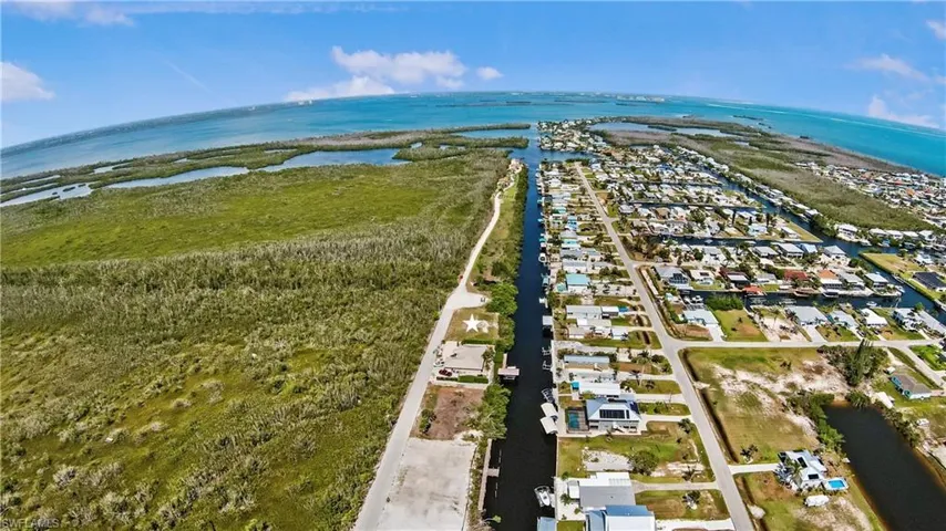 2807 Cussell Dr, St. James City, Florida 33956