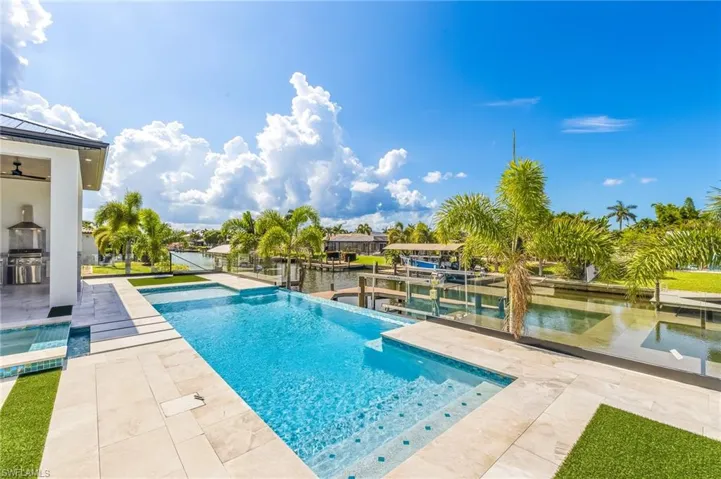 156 Sw 52nd Ter, Cape Coral, Florida 33914
