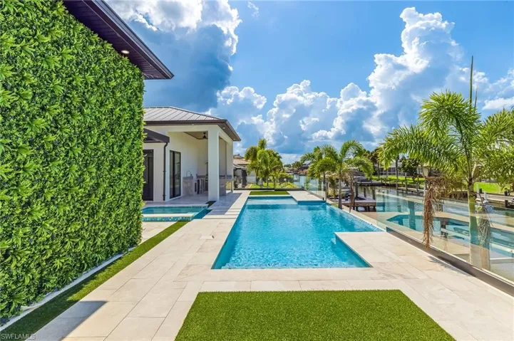 156 Sw 52nd Ter, Cape Coral, Florida 33914