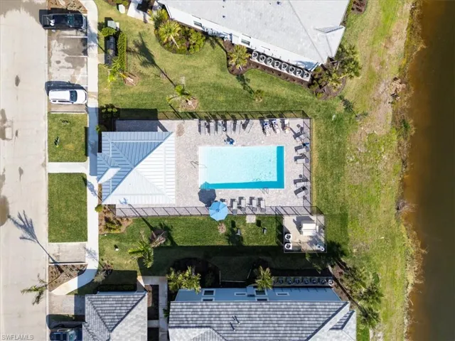 Bird's eye view of a pool area