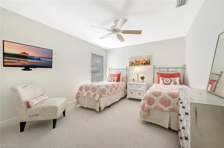 5628 Lago Villaggio WAY, NAPLES FL 34104