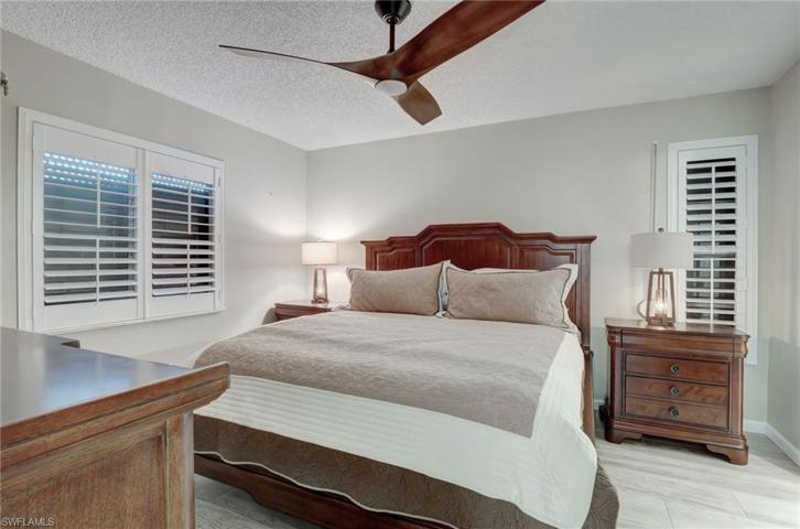 5863 Cobblestone LN # F106, NAPLES FL 34112