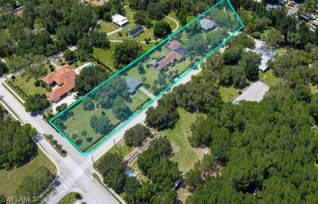 1063 Shadowlawn Dr, Naples, Florida 34104