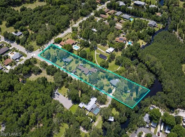 1063 Shadowlawn Dr, Naples, Florida 34104