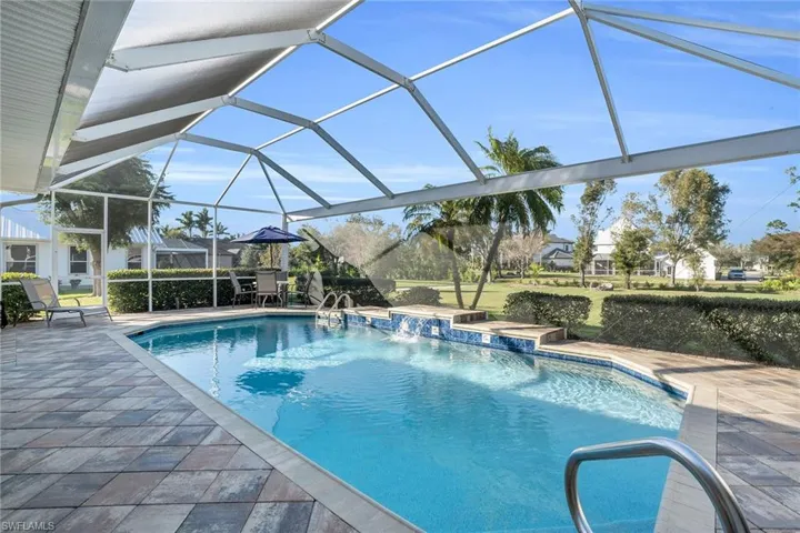 Custom pool with unobstucted screen view of yard