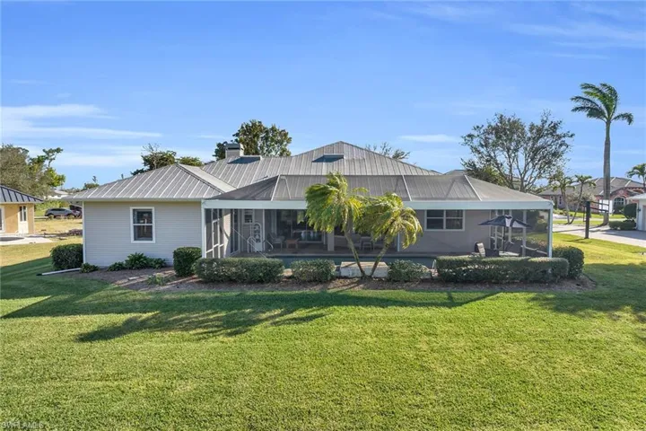 .7 Private acres. New Metal roof 3/24!! 3 Car Garage