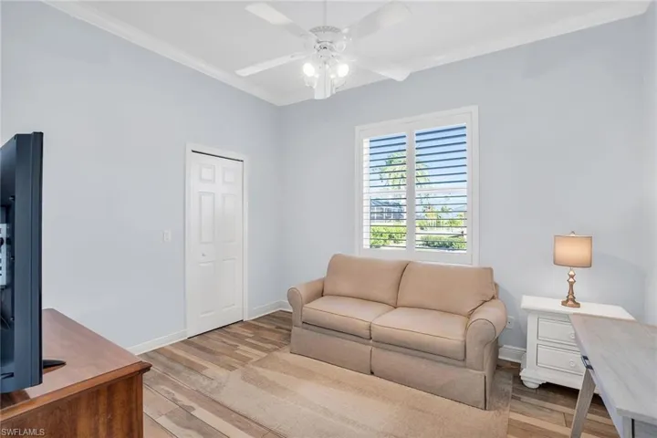 Bedroom/ Den option