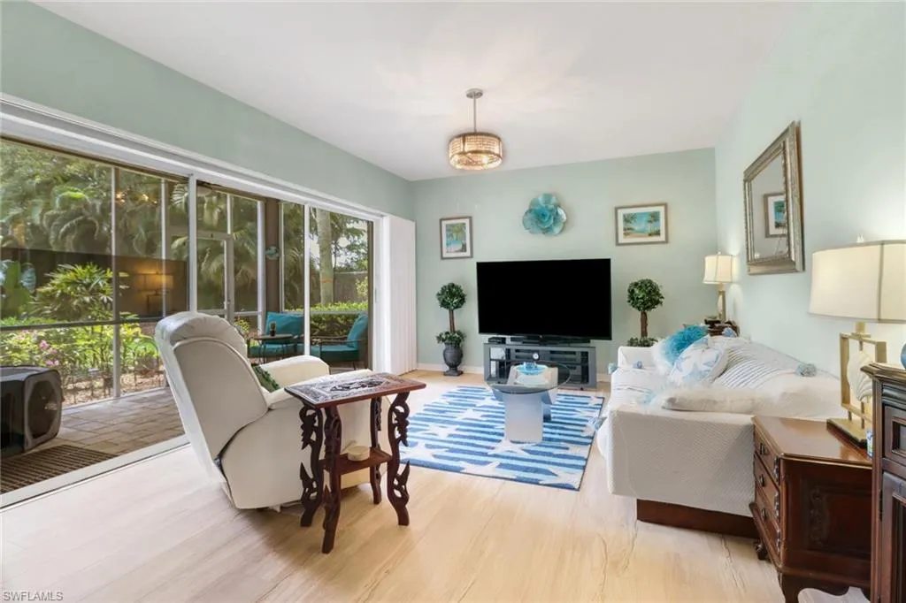 2820 Citrus Lake DR, Naples, FL 34109,225063631