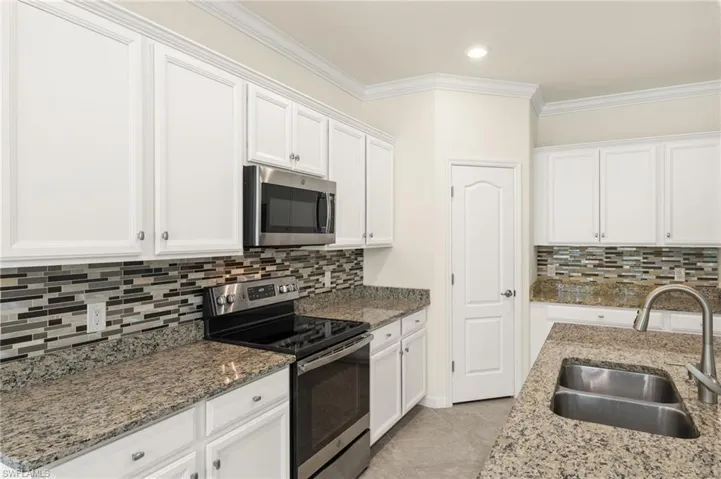 11555  Golden Oak  TER, Fort Myers, FL 33913
