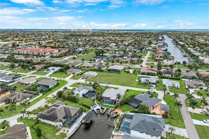 1927 Sw 47th Ter, Cape Coral, Florida 33914
