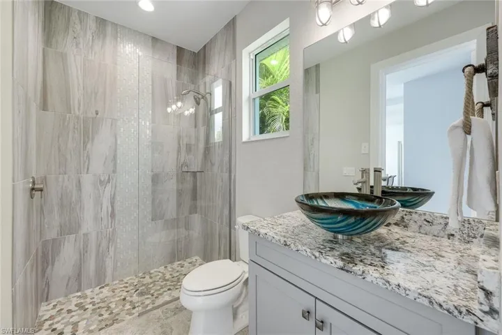 En-suite Bathroom with Access to Pool