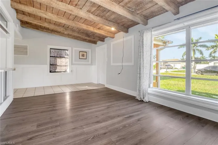 156  4th  ST, Naples, FL 34113