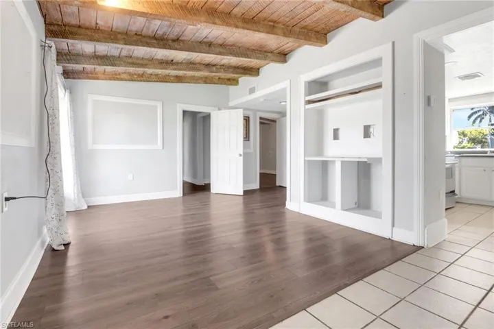 156  4th  ST, Naples, FL 34113