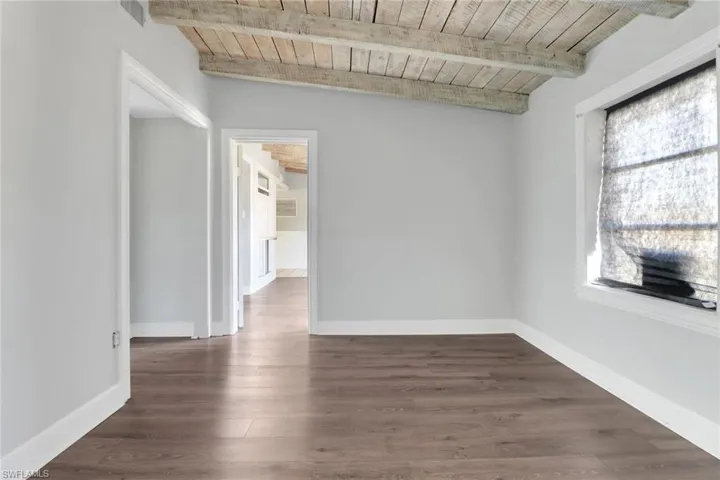 156  4th  ST, Naples, FL 34113
