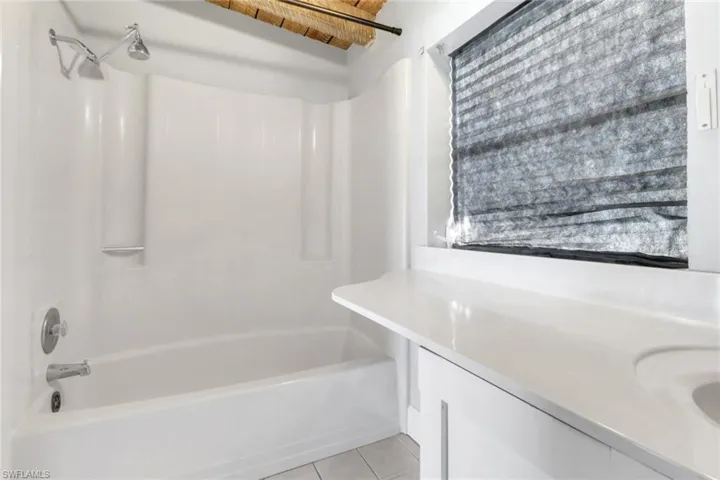 156  4th  ST, Naples, FL 34113