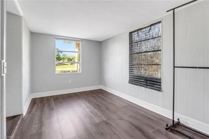 156  4th  ST, Naples, FL 34113