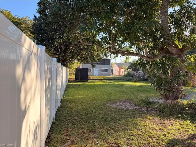 156  4th  ST, Naples, FL 34113