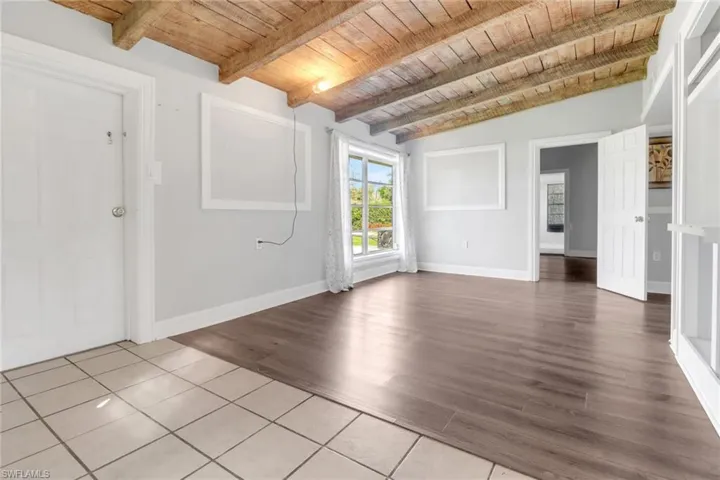 156  4th  ST, Naples, FL 34113