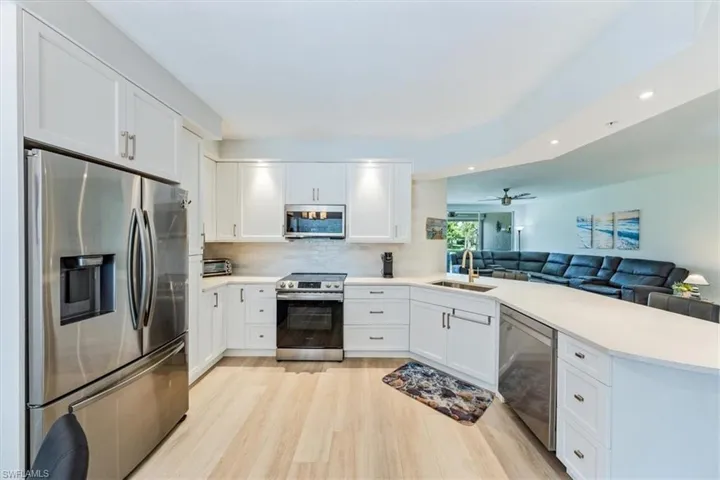 6914 Satinleaf Rd N 103, Naples, Florida 34109