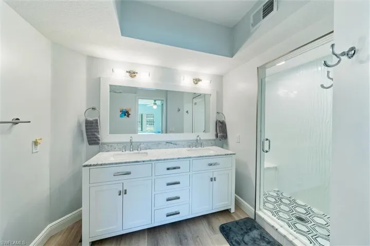 6914 Satinleaf Rd N 103, Naples, Florida 34109
